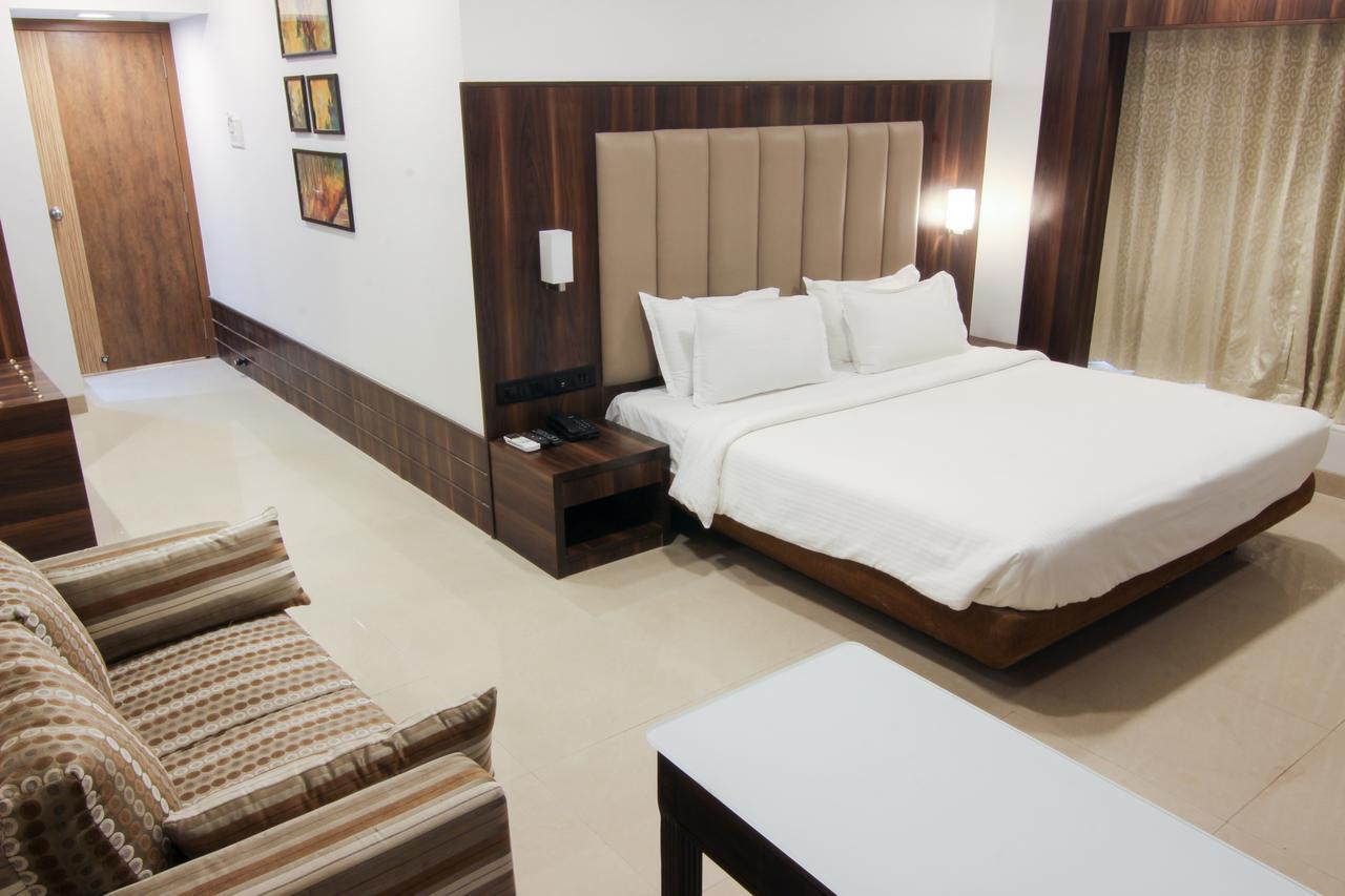 Golden Chariot The Boutique Hotel Mumbai Ngoại thất bức ảnh