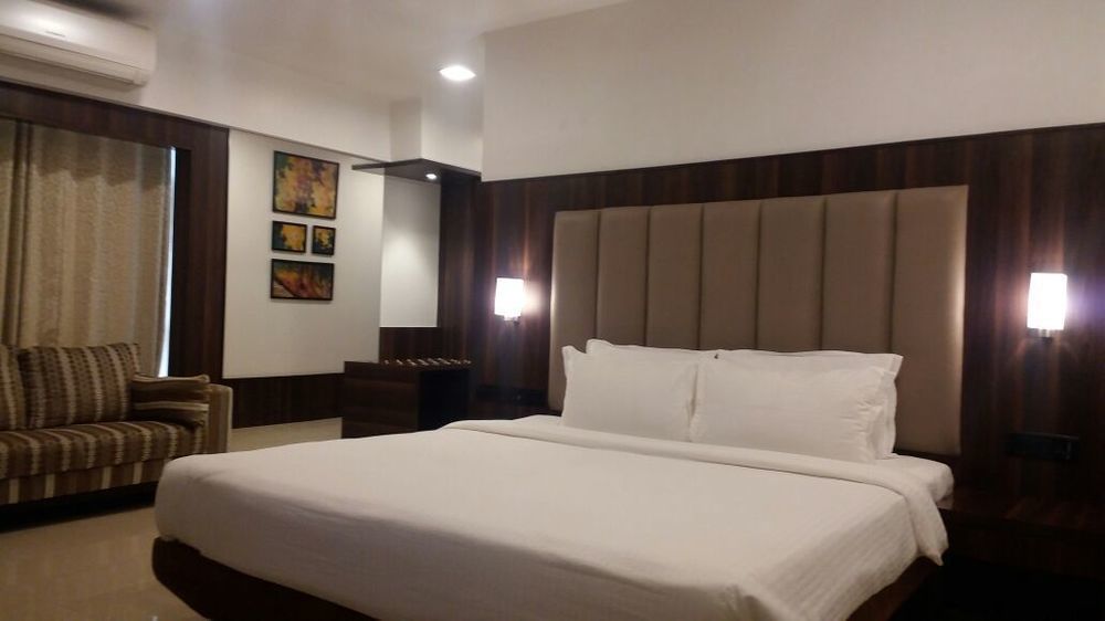 Golden Chariot The Boutique Hotel Mumbai Ngoại thất bức ảnh